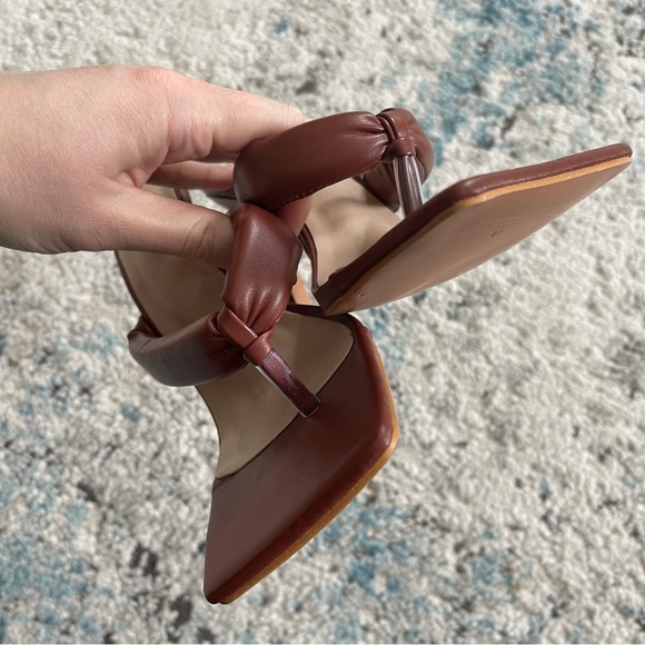 NWOT Pretty Little Thing Sandals - Picture 8 of 11